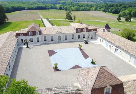 Image 3 du projet Cour D'honneur + Tour De Garde - Pm